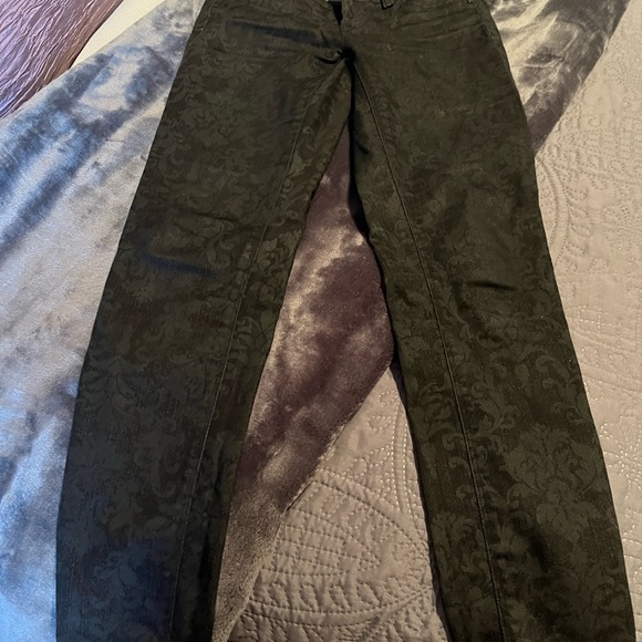 White House/Black Market Denim - Stylish Black Patterned Women's Cropped Jeans